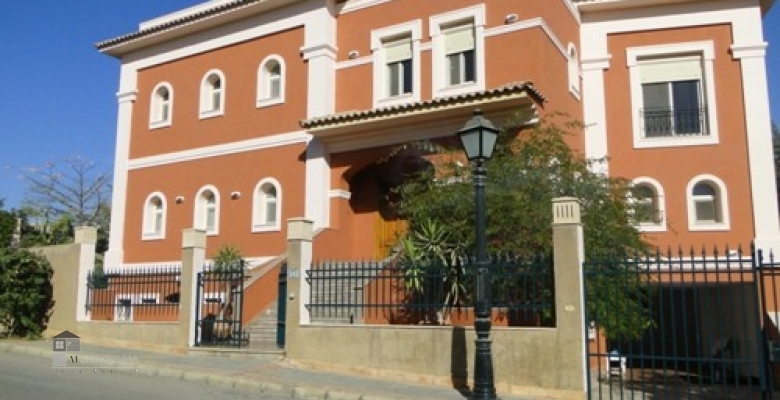 Unfurnished Villa for rent 1200.00 M2 in Cairo, Tagamoa El Khames