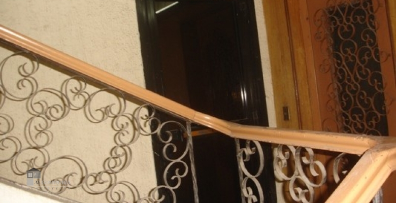 Unfurnished Apartment for rent 300.00 M2 in Giza, Agouza