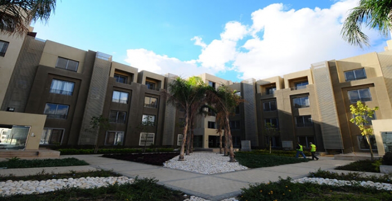 "شقة ممتازه للبيع الجااد في كمبوند بالم باركس palm parks في6 اكتوبر