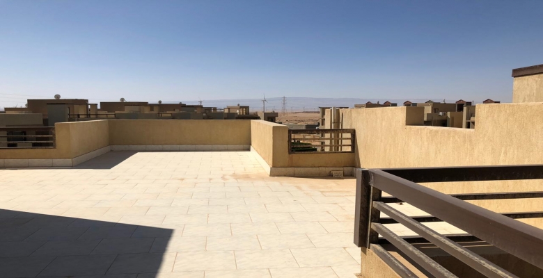 شاليه بالرووف بلو باي مرسيليا السخنه على حمام السباحة Blue Bay Sokhna