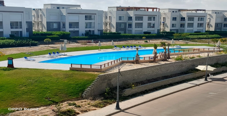 شاليه للايجار بقريقه امواج الساحل الشمالي / Chalet for rent in Amwaj North Coast
