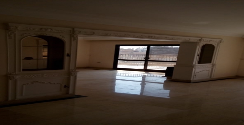 شقة للبيع بالمهندسين تطل علي شارع جامعة الدول 