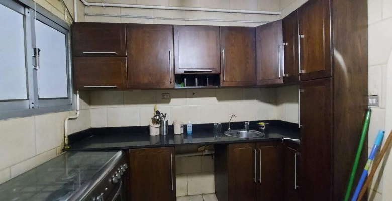 شقة للبيع بموقع مميز بالزمالك